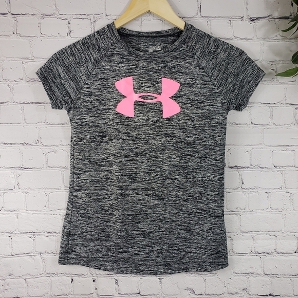 Under Armour Other - UNDER ARMOUR Heat Gear Short Sleeve Top Size YMD
